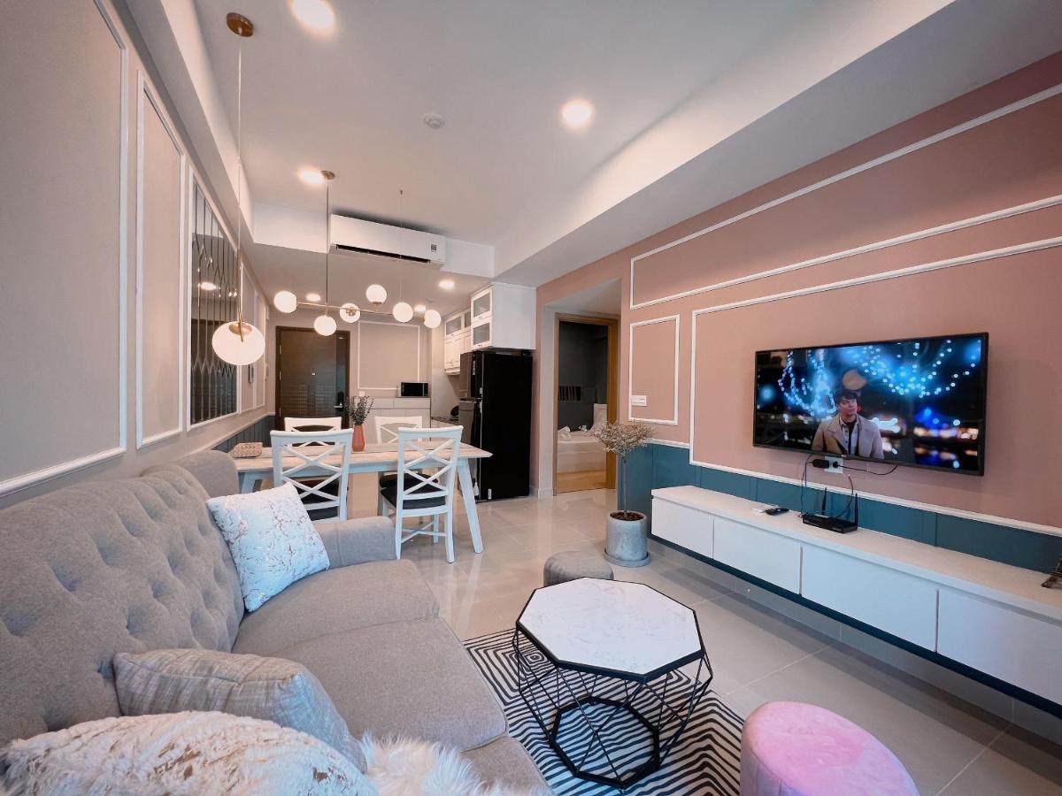 Yu Stay Lux And Cozy 2Bedrs In Soho Residence Near Bui Vien Walking Street Ho Chi Minh City Exterior photo